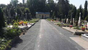 Cesta - městský hřbitov Prostějov