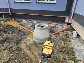 Odvodnění, dlažděná plocha - komerční prostor Držovice